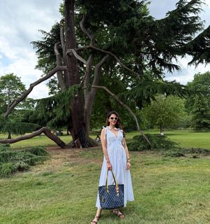 Mehreen Pirzada feet photo 4