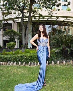 Mehreen Pirzada feet photo 18