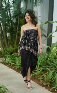 Mehreen Pirzada feet photo 5