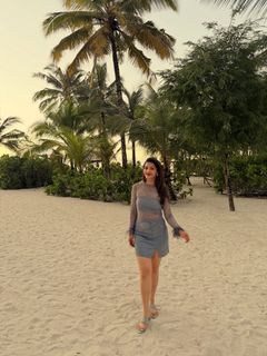 Mehreen Pirzada feet photo 12
