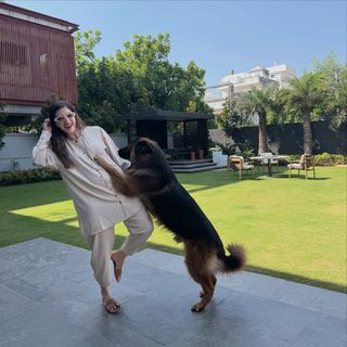 Mehreen Pirzada feet photo 18