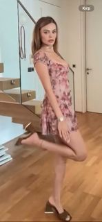 Mehtap Algül feet photo 20