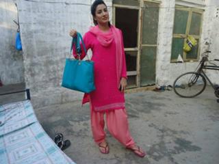 Mehwish Hayat feet photo thumbnail