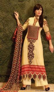 Mehwish Hayat feet photo thumbnail