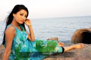 Mehwish Hayat feet photo thumbnail