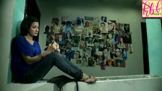 Mehwish Hayat feet photo thumbnail