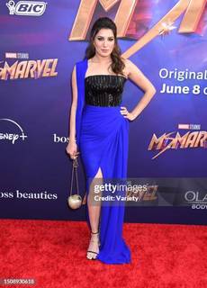 Mehwish Hayat feet photo thumbnail