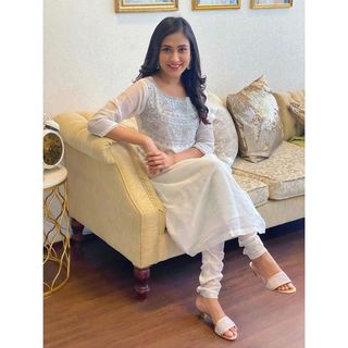 Mehzabien Chowdhury feet photo 5