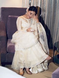 Mehzabien Chowdhury feet photo 12
