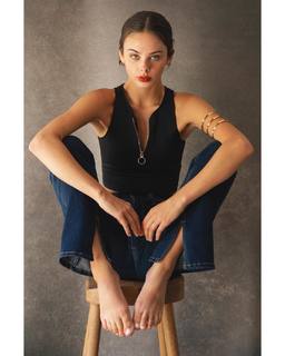 Meika Woollard feet photo 20