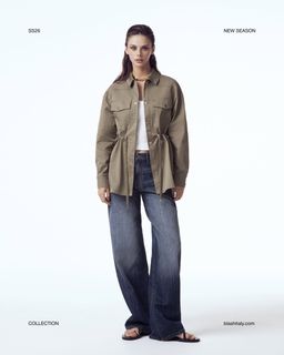 Meika Woollard feet photo 3