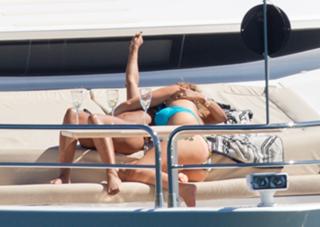 Mel B feet photo thumbnail
