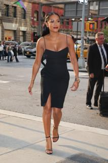 Mel B feet photo thumbnail