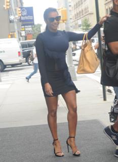 Mel B feet photo thumbnail