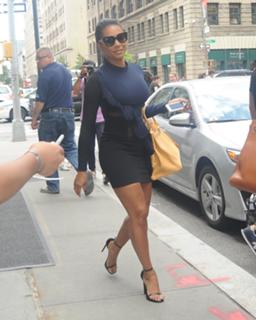 Mel B feet photo thumbnail