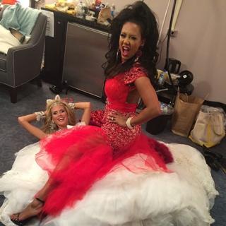 Mel B feet photo thumbnail