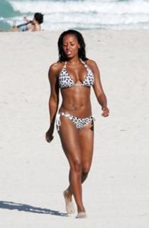 Mel B feet photo thumbnail