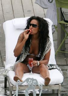 Mel B feet photo thumbnail