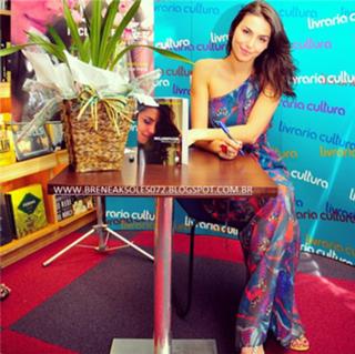 Mel Fronckowiak feet photo 19