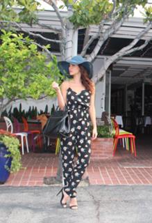 Mel Fronckowiak feet photo 9