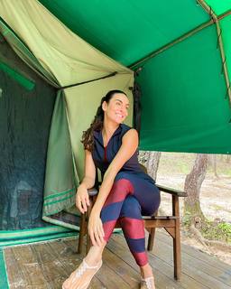 Mel Fronckowiak feet photo 9