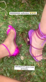 Mel Maia feet photo thumbnail