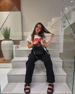 Mel Maia feet photo thumbnail