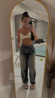 Mel Maia feet photo thumbnail
