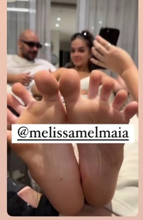 Mel Maia feet photo thumbnail