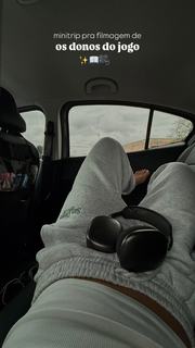 Mel Maia feet photo thumbnail