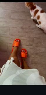 Mel Maia feet photo thumbnail