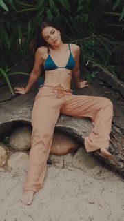 Mel Maia feet photo thumbnail