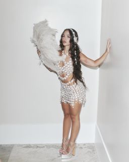 Mel Maia feet photo 4
