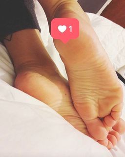 Mel Ravasio feet photo 18