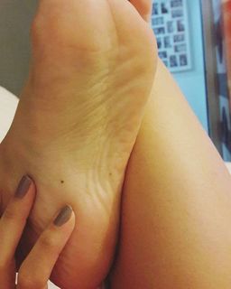 Mel Ravasio feet photo 13