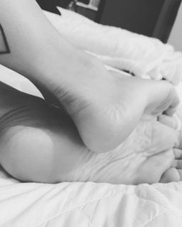 Mel Ravasio feet photo 11
