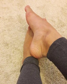 Mel Ravasio feet photo 2