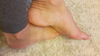 Mel Ravasio feet photo 1