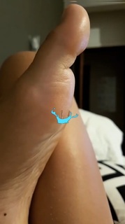 Mel Ravasio feet photo 2