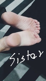 Mel Ravasio feet photo 6