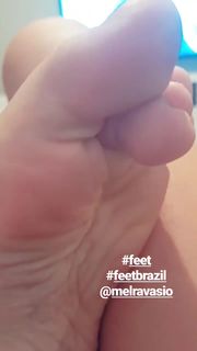 Mel Ravasio feet photo 5