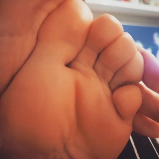 Mel Ravasio feet photo 3