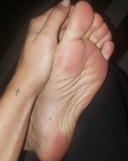 Mel Ravasio feet photo 17