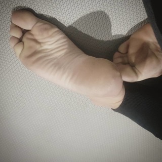 Mel Ravasio feet photo 16