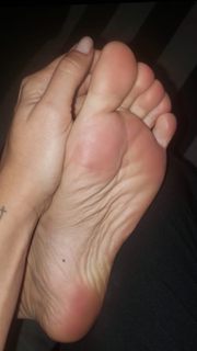 Mel Ravasio feet photo 12