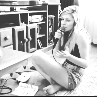 Mel Ravasio feet photo 7