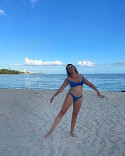 Melani Olivares feet photo 14