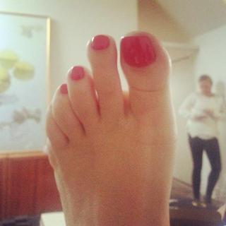 Melanie Blatt feet photo 8