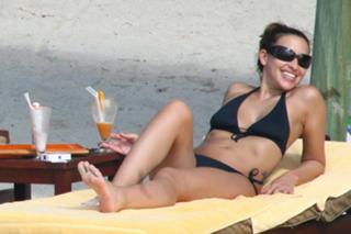 Melanie Blatt feet photo 1