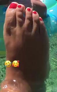 Melanie Blatt feet photo 8
